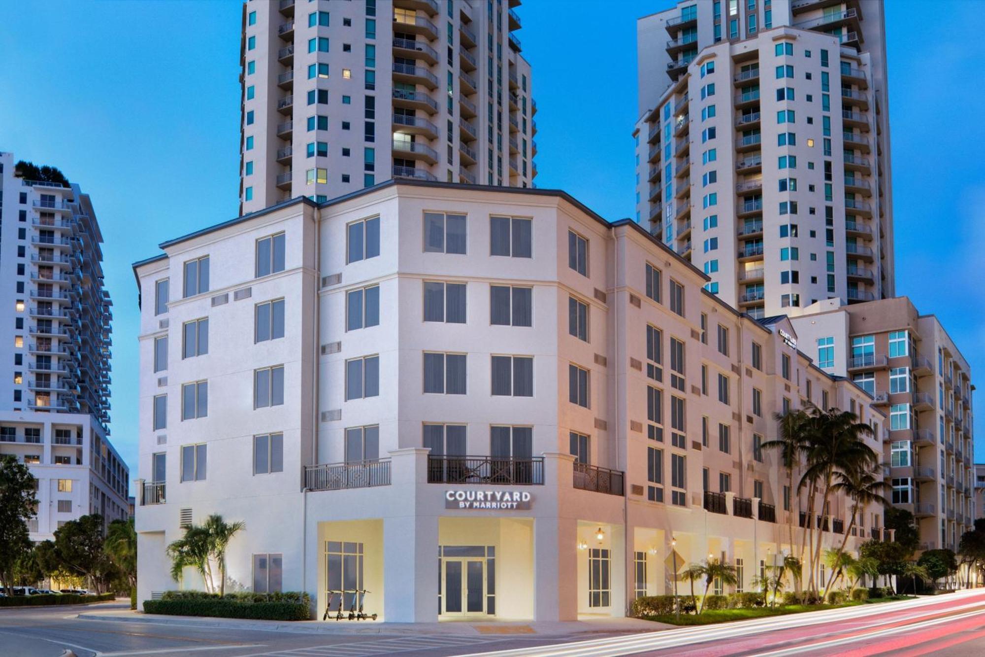 Hotel Courtyard Miami Dadeland Glenvar Heights Exterior foto